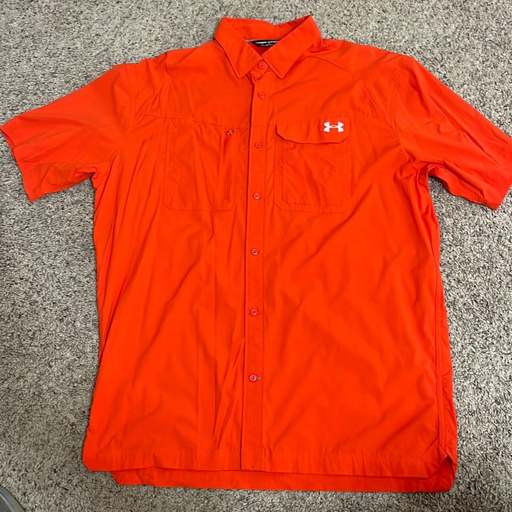 Like new Under Armour fishing shirt